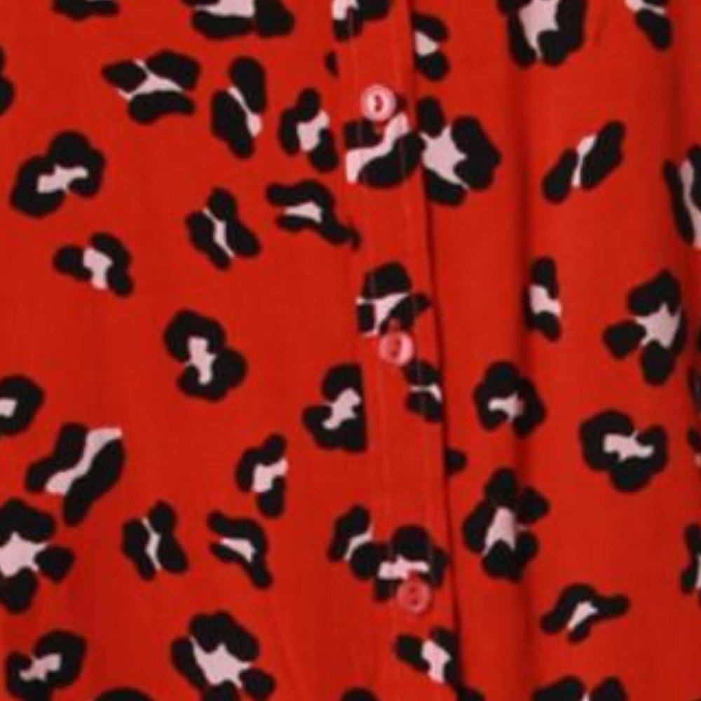 $10 items are BOGO Free, NWT Burt Red Orange leopard print Top, Small - Picture 2 of 2
